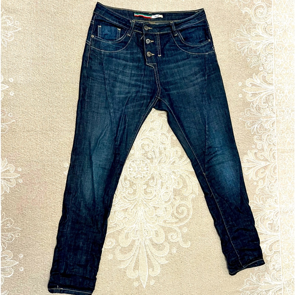 Please Jeans. Straight leg, dark vintage color. Size small